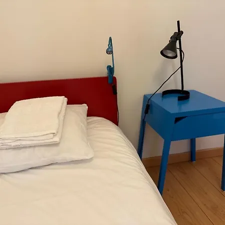 Homely Flat With Patio Near Airport - Oha Ii * Lisbona