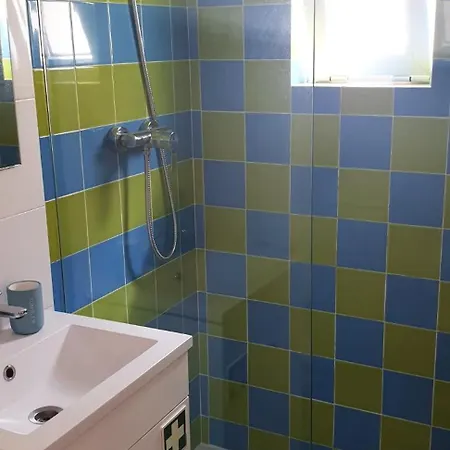 Appartamento Homely Flat With Patio Near Airport - Oha Ii Lisbona