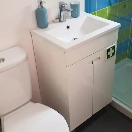 Homely Flat With Patio Near Airport - Oha Ii * Lisbona