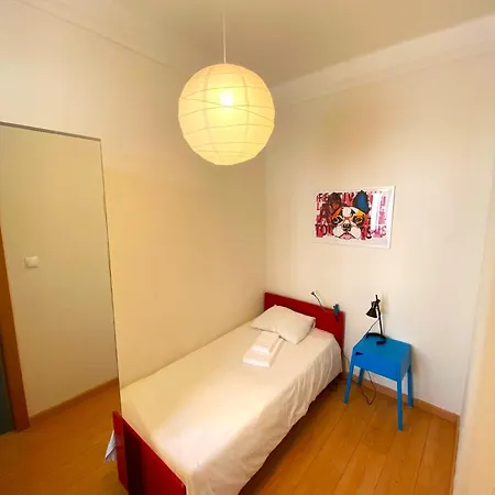 Appartamento Homely Flat With Patio Near Airport - Oha Ii
